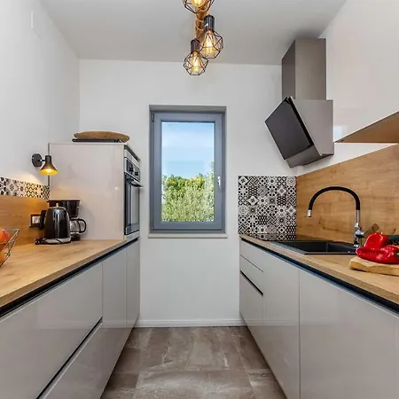 דירה Luxury Viktorija With Private Pool