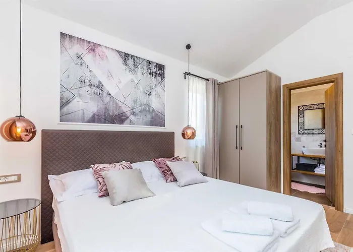 Luxury Viktorija With Private Pool *