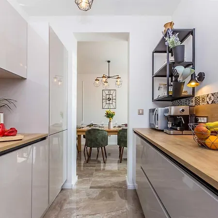 Luxury Viktorija With Private Pool Apartament