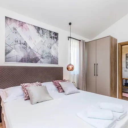 Luxury Viktorija With Private Pool *