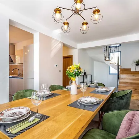 Luxury Viktorija With Private Pool Apartament Čižići